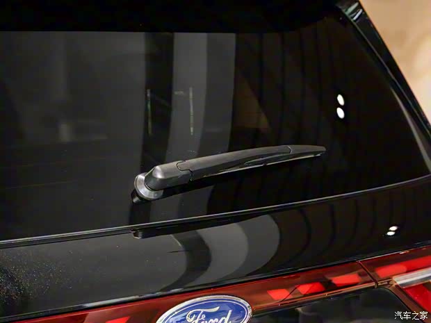 江鈴福特 領(lǐng)裕 2023款 EcoBoost 225 尊領(lǐng)型PLUS 7座（2/3/2）