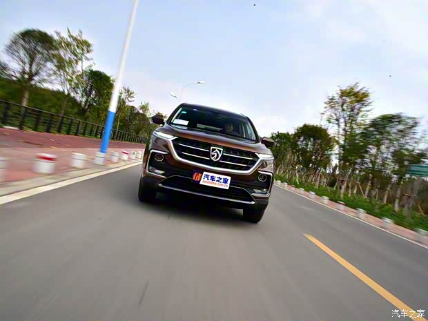 上汽通用五菱 宝骏530 2018款 1.5T 手动尊贵型