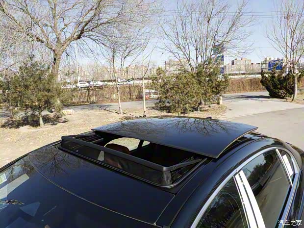 奇瑞捷豹路虎 捷豹XEL 2023款 2.0T 250PS R-DYNAMIC S進(jìn)取運(yùn)動版