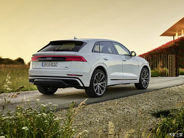 奧迪(進(jìn)口) 奧迪Q8新能源 2020款 60 TFSI e quattro S line 歐洲版 奧迪(進(jìn)口) 奧迪Q8新能源 2020款 60 TFSI e quattro S line 歐洲版