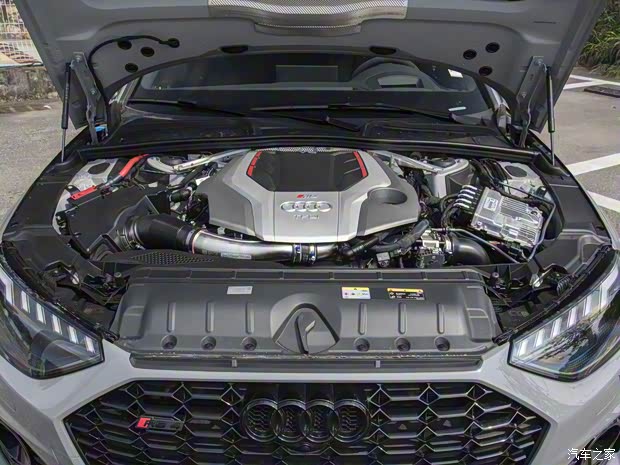 Audi Sport 奧迪RS 4 2023款 RS4 Avant 黑曜版