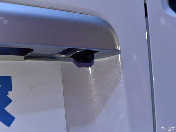 北汽瑞翔 博騰V2 2022款 1.5L客車舒適型