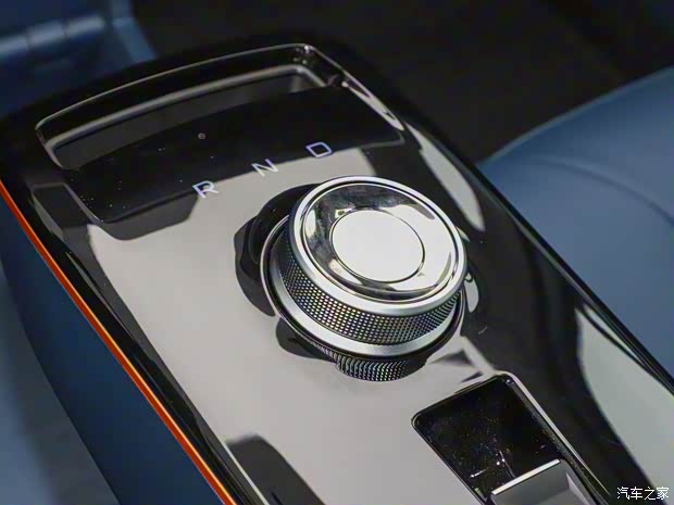 几何汽车 几何E 2023款 320KM 乖帅虎 5座