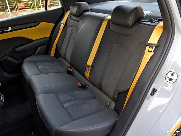 東風(fēng)乘用車 奕炫 2023款 馬赫版 1.5T 自動(dòng)高配版