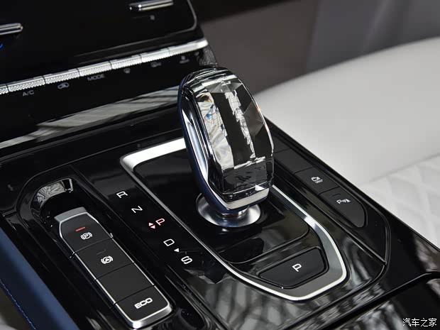 上汽通用五菱 五菱凱捷 2023款 混動(dòng)鉑金版