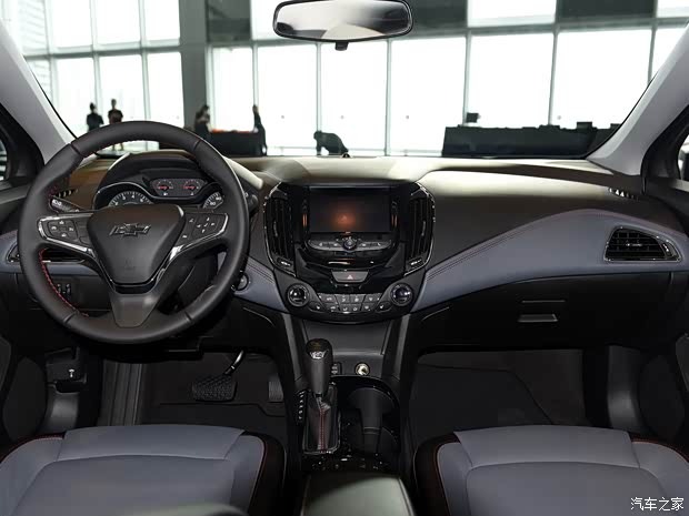 上汽通用雪佛兰 科鲁兹 2018款 330T Redline版