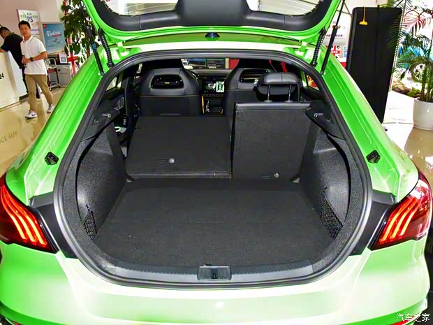 上汽集團(tuán) 名爵6 2020款 1.5T 自動(dòng)Trophy智駕旗艦版