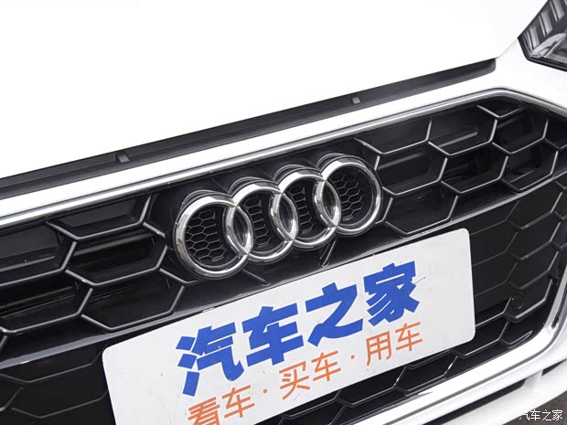 一汽-大众奥迪 奥迪A4L 2022款 40 TFSI 豪华动感型