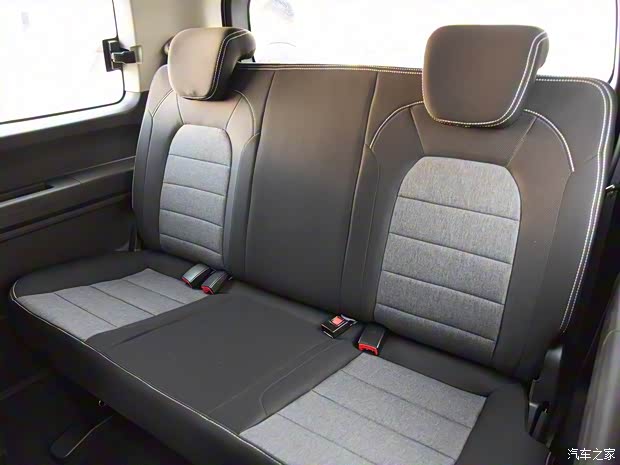 上汽通用五菱 五菱宏光PLUS 2019款 基本型