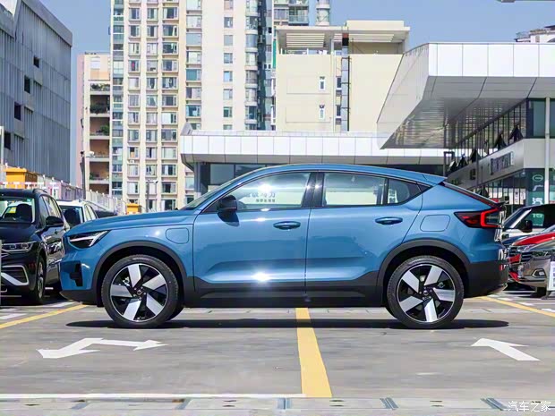 沃爾沃亞太 沃爾沃C40 2022款 四驅(qū)高性能版 PRO