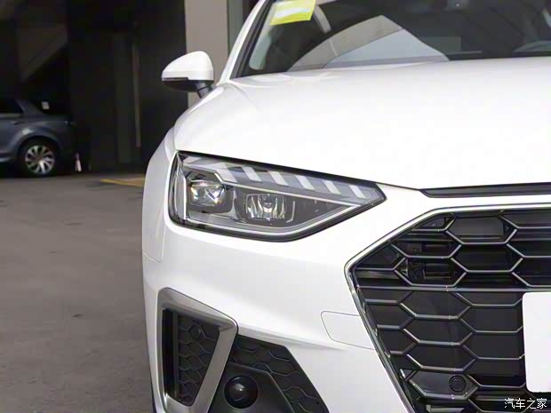 一汽-大众奥迪 奥迪A4L 2022款 40 TFSI 豪华动感型