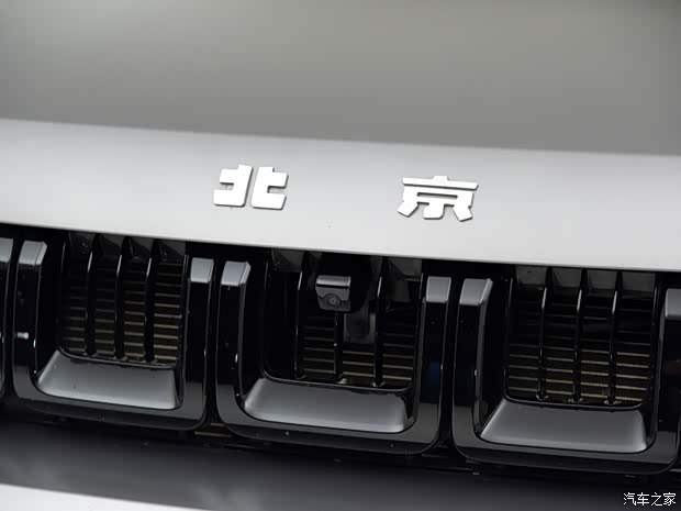 北京越野 北京BJ40 2022款 2.0T 自动四驱环塔冠军版