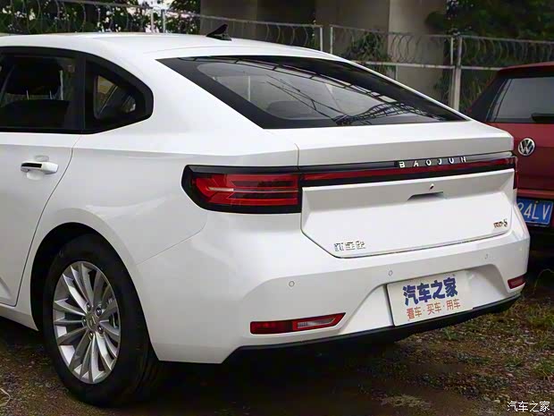 上汽通用五菱 新宝骏RC-5 2020款 1.5T 中配版