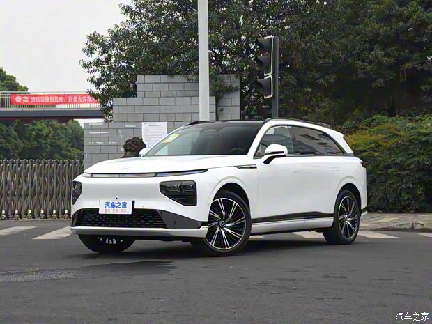 小鹏汽车 小鹏G9 2022款 570 Pro 小鹏汽车 小鹏G9 2022款 570 Pro