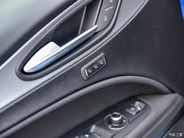 阿爾法·羅密歐 Stelvio 2022款 Veloce