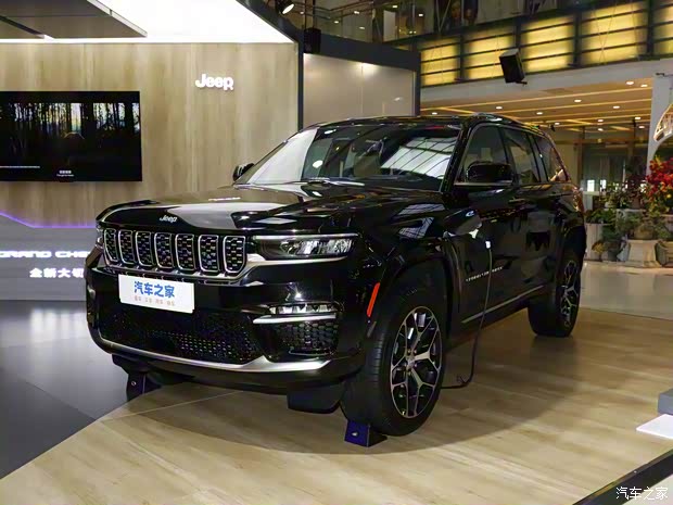 Jeep(进口) 大切诺基新能源(进口) 2023款 2.0T 4xe 远峰版 Jeep(进口) 大切诺基新能源(进口) 2023款 2.0T 4xe 远峰版
