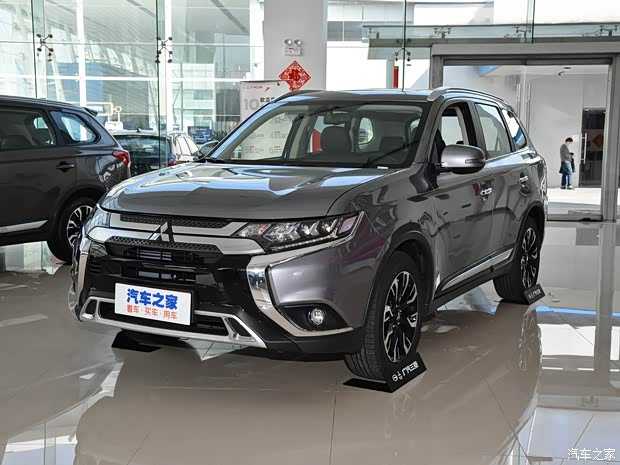 广汽三菱 欧蓝德 2019款 2.4L 四驱致享版 5座 国VI