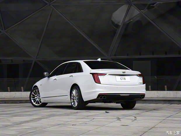 上汽通用凯迪拉克 凯迪拉克CT6 2019款 28T 铂金版 上汽通用凯迪拉克 凯迪拉克CT6 2019款 28T 铂金版