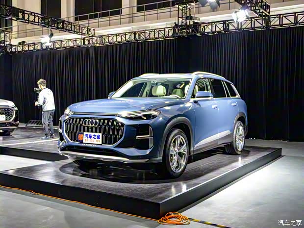 上汽奥迪 奥迪Q6 2022款 45 TFSI quattro 齐云型 羽林套装 7座 上汽奥迪 奥迪Q6 2022款 45 TFSI quattro 齐云型 羽林套装 7座