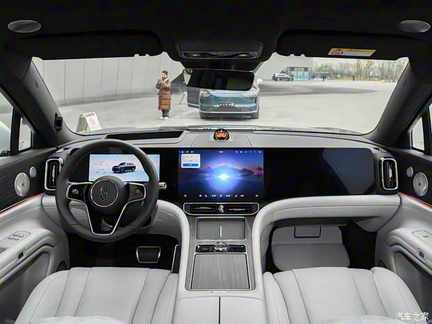 賽力斯汽車 問(wèn)界M9 2024款 增程 Ultra版 42kWh 