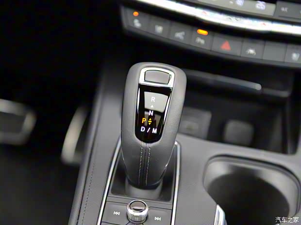 上汽通用凯迪拉克 凯迪拉克XT4 2018款 28T 四驱铂金运动版