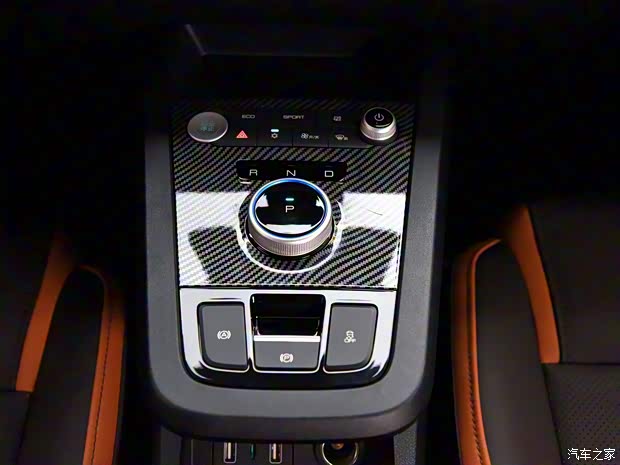 比亚迪 比亚迪e2 2021款 升级版 高续航版 尊贵型 比亚迪 比亚迪e2 2021款 升级版 高续航版 尊贵型