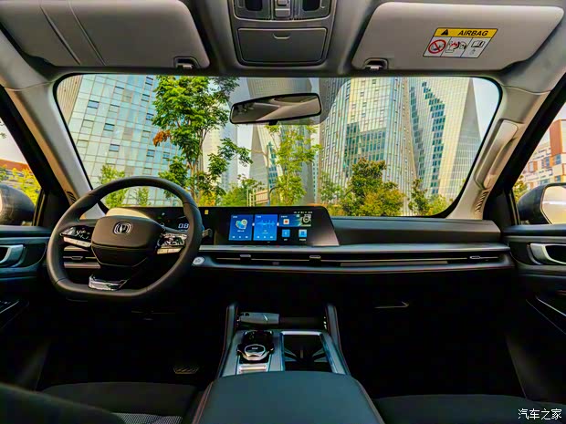 长安汽车 长安F70 2023款 蓝鲸版 2.0T汽油自动两驱创富型 长轴 长安汽车 长安F70 2023款 蓝鲸版 2.0T汽油自动两驱创富型 长轴