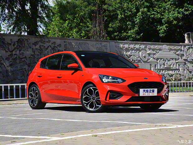 長(zhǎng)安福特 福克斯 2019款 兩廂 EcoBoost 180 自動(dòng)ST Line