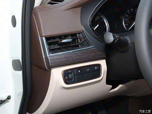 鄭州日產(chǎn) 帕拉丁 2023款 2.0T 四驅(qū)尊享型 鄭州日產(chǎn) 帕拉丁 2023款 2.0T 四驅(qū)尊享型