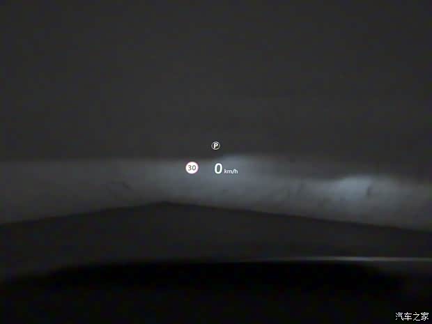 奇瑞捷豹路虎 揽胜极光 2019款 249PS R-DYNAMIC HSE 豪华定制版 奇瑞捷豹路虎 揽胜极光 2019款 249PS R-DYNAMIC HSE 豪华定制版