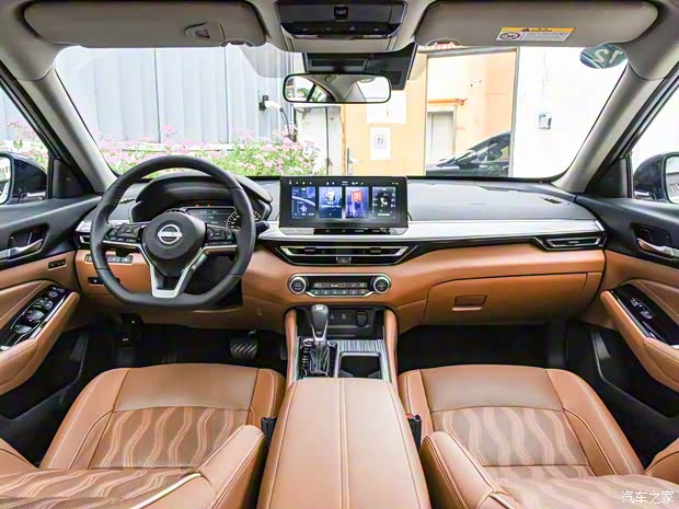 东风日产 天籁 2022款 2.0T 高配版 东风日产 天籁 2022款 2.0T 高配版