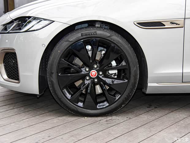 奇瑞捷豹路虎 捷豹XFL 2023款 XFL 2.0T P250 兩驅尊享豪華版