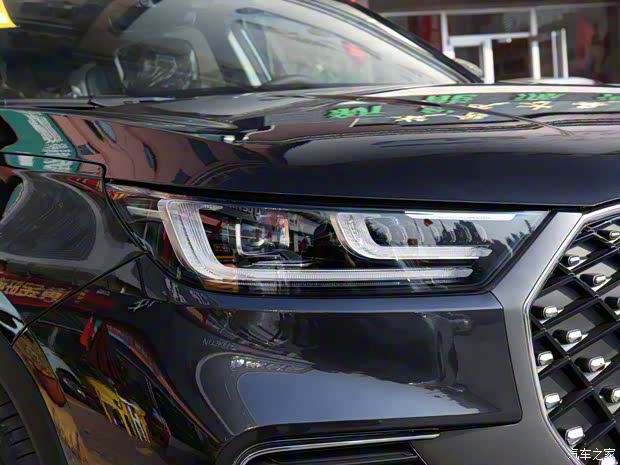 奇瑞汽车 瑞虎8 PLUS 2021款 390TGDI DCT高配版