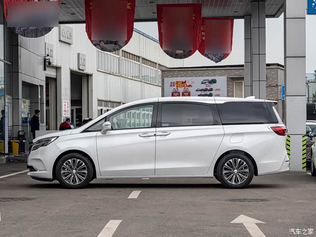 上汽通用别克 别克GL8 2022款 ES陆尊 653T 智慧豪华型