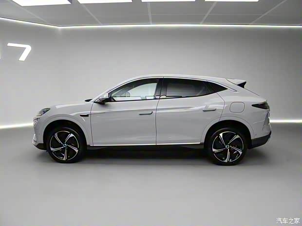 騰勢汽車 騰勢N7 2023款 高配基本型