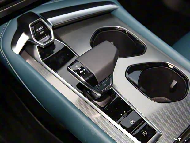 上汽集团 MG7 2023款 2.0T 自动猎美奢享版 上汽集团 MG7 2023款 2.0T 自动猎美奢享版