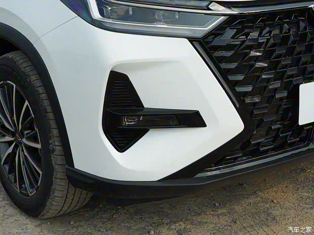 奇瑞汽車 瑞虎8 PRO 2023款 冠軍版 290T 兩驅(qū)巔峰版 5座