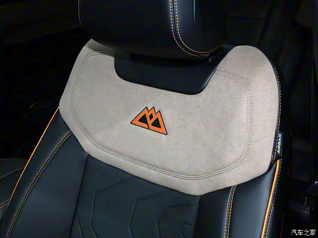 长安福特 探险者 2023款 EcoBoost 285 昆仑巅峰版 7座 长安福特 探险者 2023款 EcoBoost 285 昆仑巅峰版 7座