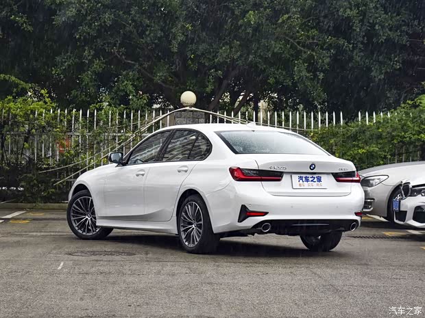 华晨宝马 宝马3系 2022款 320i 运动套装 华晨宝马 宝马3系 2022款 320i 运动套装