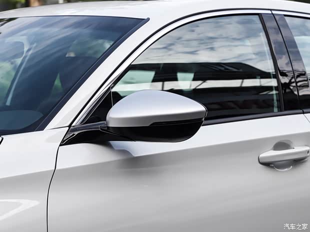 东风本田 英仕派 2022款 锐·混动 2.0L 净越版