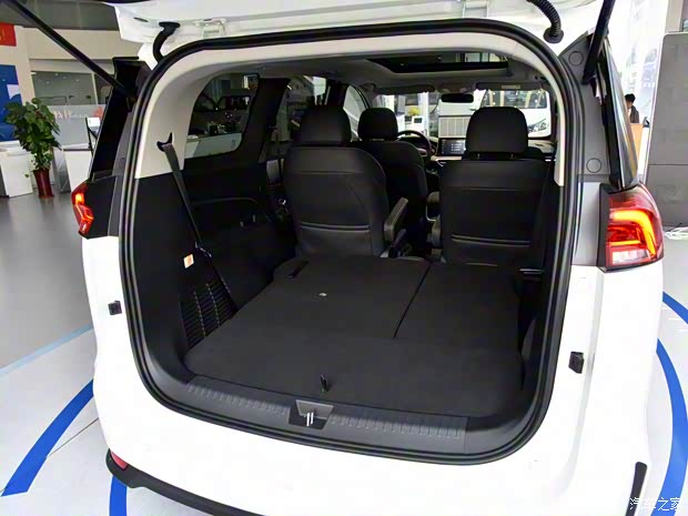 上汽大通 上汽大通G50 2018款 基本型