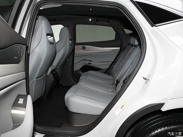 腾势汽车 腾势N7 2023款 高配基本型 腾势汽车 腾势N7 2023款 高配基本型