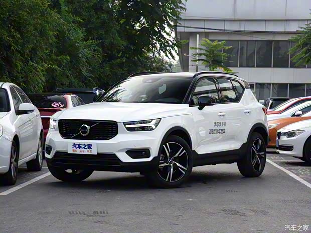 沃尔沃(进口) 沃尔沃XC40 2019款 T5 四驱运动日暮水晶白 沃尔沃(进口) 沃尔沃XC40 2019款 T5 四驱运动日暮水晶白