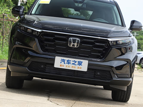 2024款 240TURBO 四驱尊耀版 5座 2024款 240TURBO 四驱尊耀版 5座