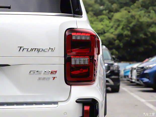 广汽乘用车 传祺GS8 2020款 GS8S 390T 两驱豪华智联版