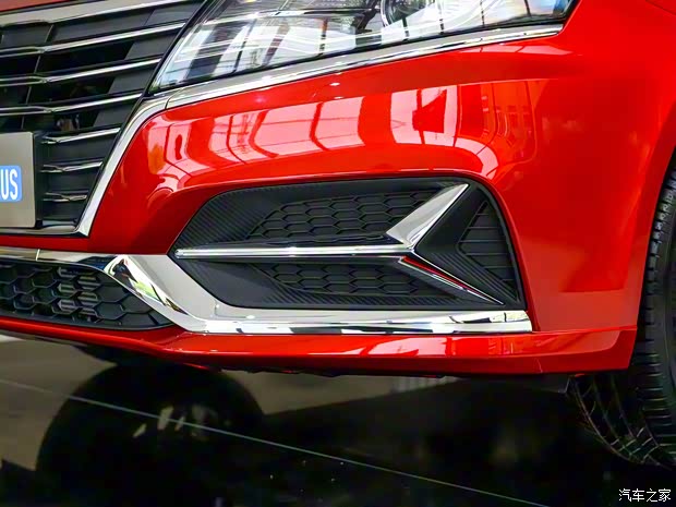 上汽集團(tuán) 榮威i6 2019款 PLUS 1.6L CVT 4G互聯(lián)榮耀旗艦版