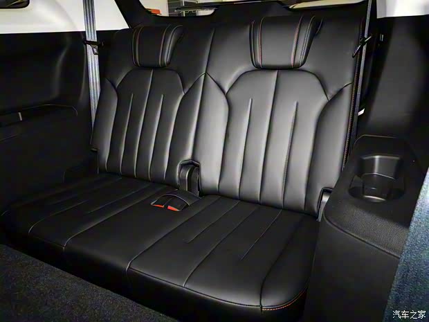 长安汽车 长安欧尚X7 PLUS 2022款 1.5T 蓝鲸版自动尊享型 7座 长安汽车 长安欧尚X7 PLUS 2022款 1.5T 蓝鲸版自动尊享型 7座