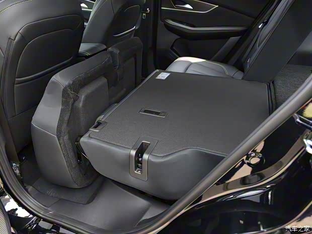 東風(fēng)風(fēng)行 風(fēng)行T5 EVO 2023款 狂飚版 1.5TD DCT鉑金款