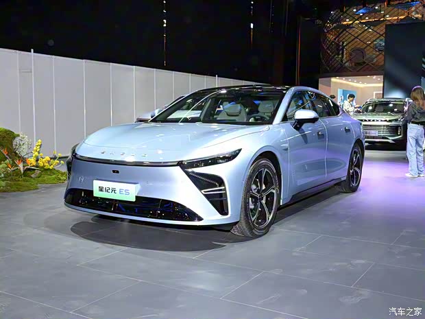 星途 星紀(jì)元 ES 2023款 Plus版