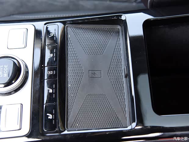 一汽红旗 红旗HS5 2019款 2.0T 智联旗领四驱版